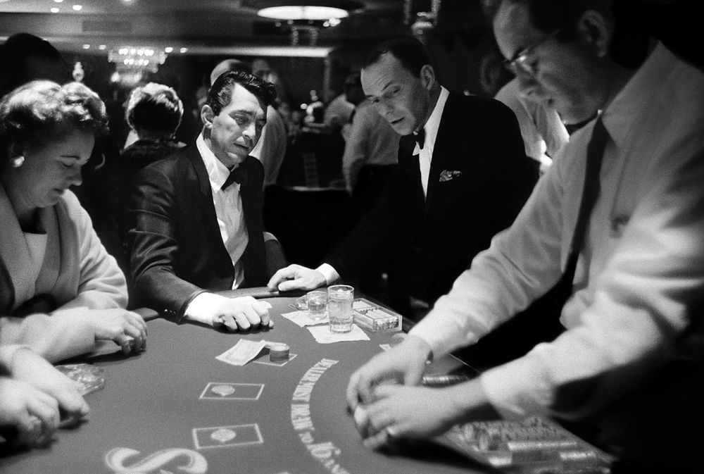 HHpoker客服怎么找专业界面
